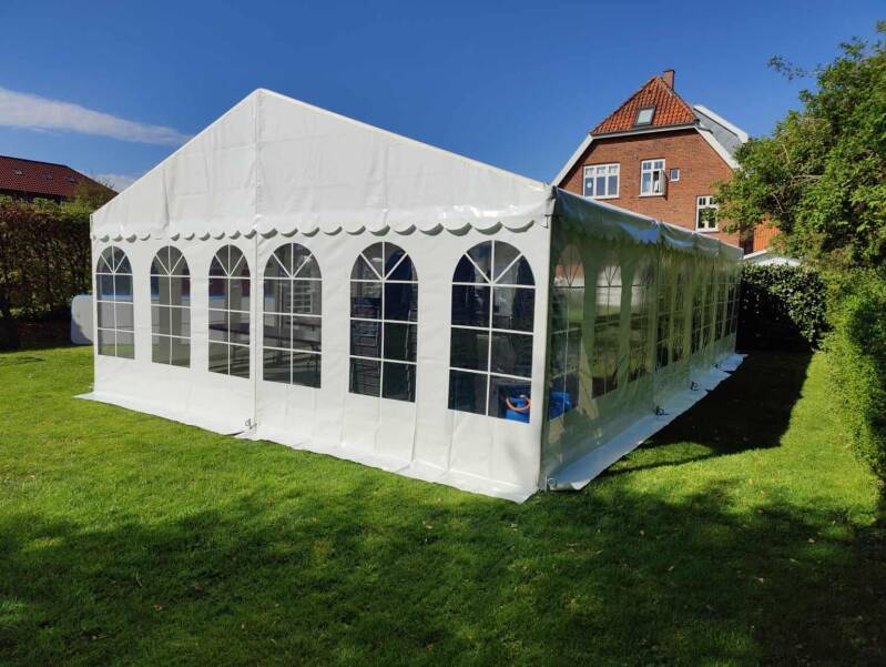 6 m Bredt Festtelt — Hvide / Plast Gulv / 144 m2