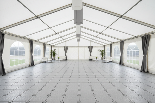 6 m Bredt Festtelt — Hvide/Grå / Plast Gulv / 90 m2